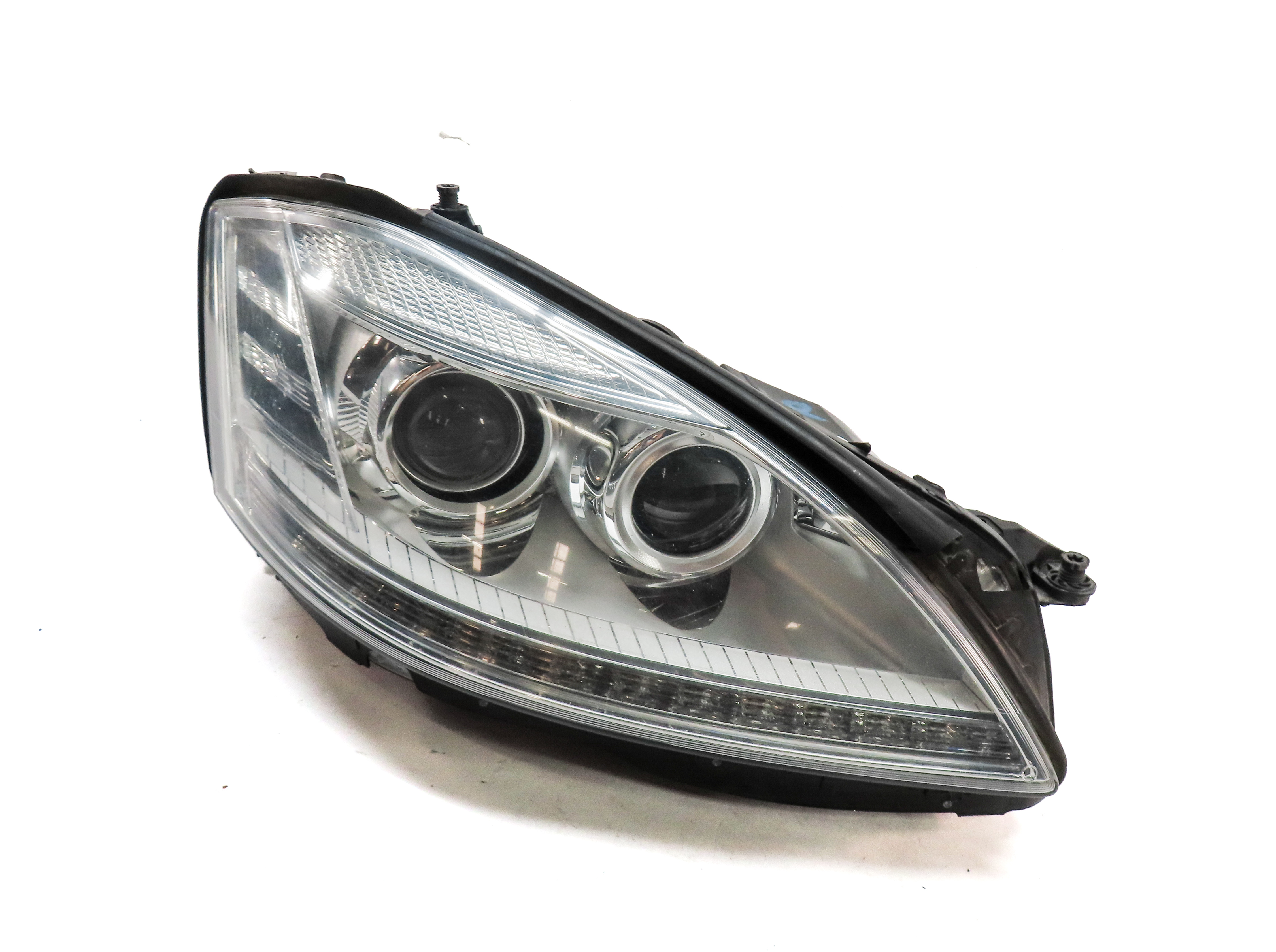 10-11 MERCEDES S-CLASS (W221) RIGHT PASSENGER Bi-XENON HID HEADLIGHT LIGHT LAMP — exact item pictured